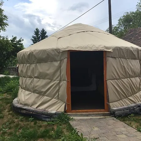 Sadhana Yoga Retreat Centre *